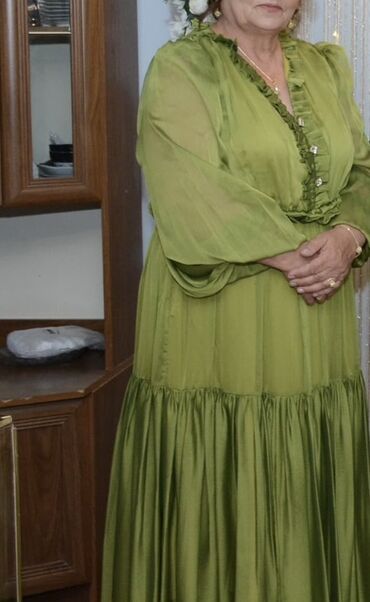 Plaşlar: Ziyafət donu, Maksi, XL (EU 42), 2XL (EU 44), 3XL (EU 46)