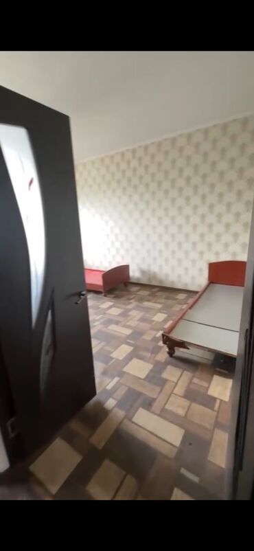 квартира 104: 1 комната, Собственник, Без подселения, С мебелью частично