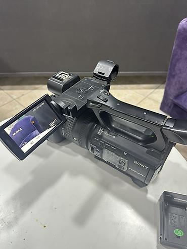 hisense 50: Профессиональная видеокамера Sony HXR‑NX100 (серийный номер на — 3