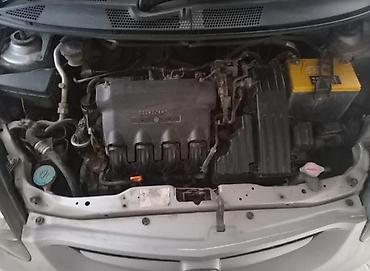 Honda: Honda Fit: 2002 г., 1.3 л, Вариатор, Бензин, Хэтчбэк — 6