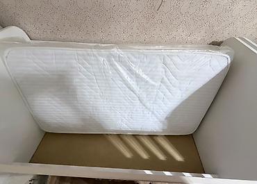 alibebe besik: Oğlan və qız üçün, İşlənmiş, Dördbucaq, Beşik, Dəstsiz, Matras ilə, Yellənmə mexanizmsiz — 5