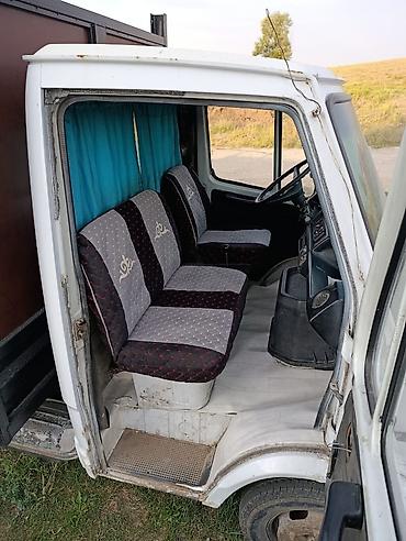 хундай старекс 1: Жүк ташуучу унаа, Mercedes-Benz, Стандарт, Колдонулган — 3