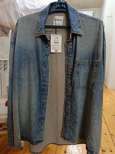 formula 1 biley: Bershka denim köynək - Model: Art. 1349/534/432 - Ölçü: L–XL (MEX — 5