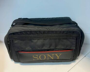 santal 33: Сумка для фотокамеры Sony, размер 33 см х 15 см х 17 см - б/у