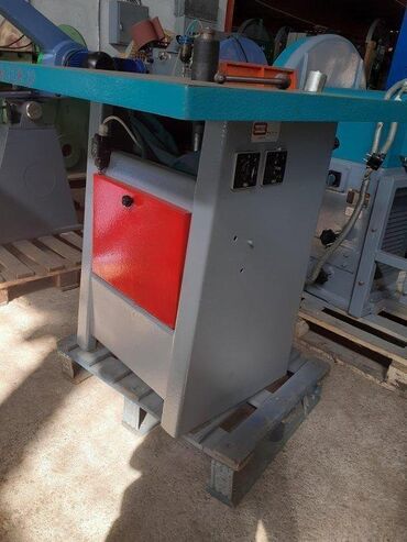 Električne polirke: Šmirgl mašina 1603 🛠️ Marka: Europa 🏷️ Širina valjaka: 200 mm 📏 — 6