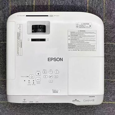 Proyektorlar: İşlənmiş Proyektor Epson, Ödənişli çatdırılma — 54