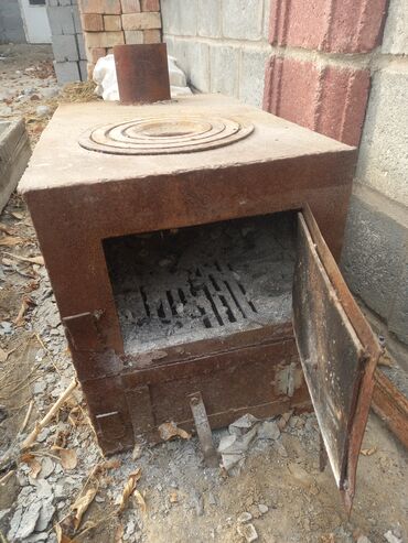 аппарат для куры гриль газовый: Металлическая печь-буржуйка с варочной поверхностью - Материал