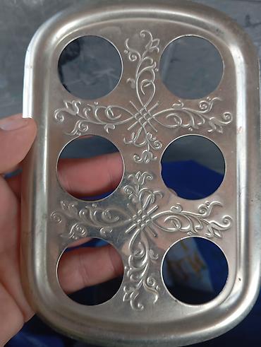 Qab-qacaq və mətbəx ləvazimatları: Mətbəx və dekor üçün qarışıq dəst Tərkib: - Tökmə metal fincan — 5