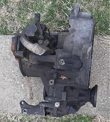 kisobran za auto protiv sunca: BRANIK ZADNJI ZA VOLKSWAGEN GOLF 4 | Branik zadnji za VW Golfa 4 — 4