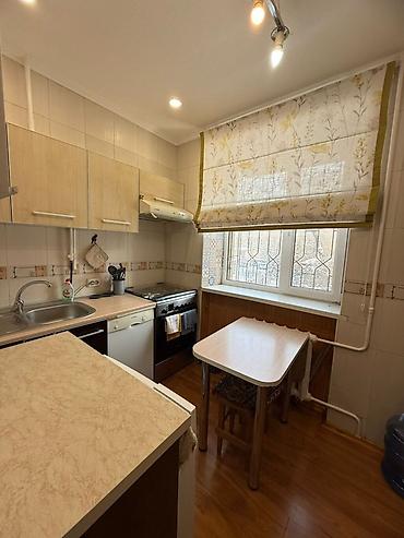 Долгосрочная аренда квартир: 3 комнаты, С мебелью полностью — 8