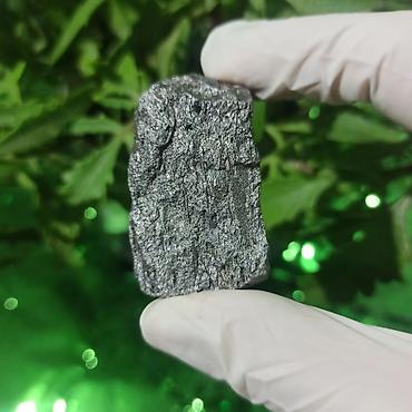 Qiymətli daşlar: Metalik Təbii Daşlar Satılır | Nadir Parlaq Mineral Daşlar | Orijinal — 16