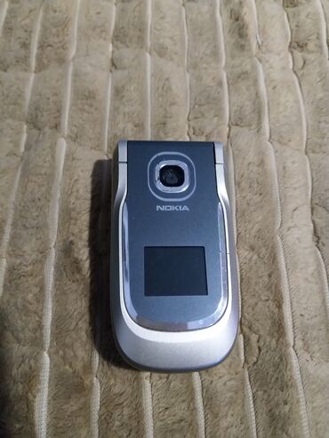 Nokia: Nokia preklopni telefon (clamshell) - Model sa spoljnim ekranom plave — 7