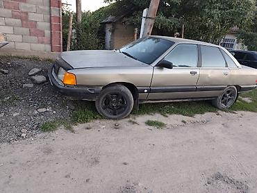 отделка салона авто: Audi 100: 1988 г., 2 л, Бензин, Седан — 1
