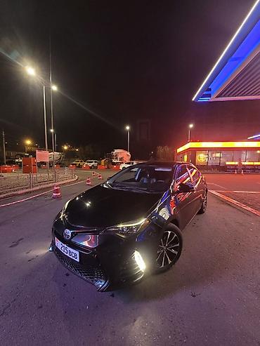 Toyota: Toyota Corolla: 2019 г., 1.8 л, Автомат, Бензин, Седан — 1