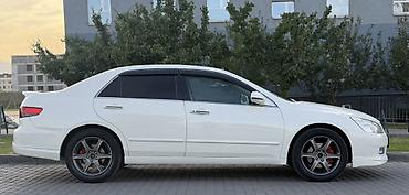 дымится: Honda Inspire: 2003 г., 3 л, Автомат, Бензин, Седан — 8