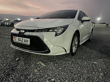 roewe ei5: Toyota Corolla: 2019 г., 1.8 л, Автомат, Гибрид, Седан — 4