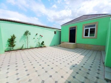 Həyət evləri və villaların satışı: Binəqədi qəs. 3 otaqlı, 72 kv. m, Yeni təmirli