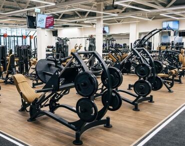 тенисный ракетки: Возьму в аренду тренажерный зал