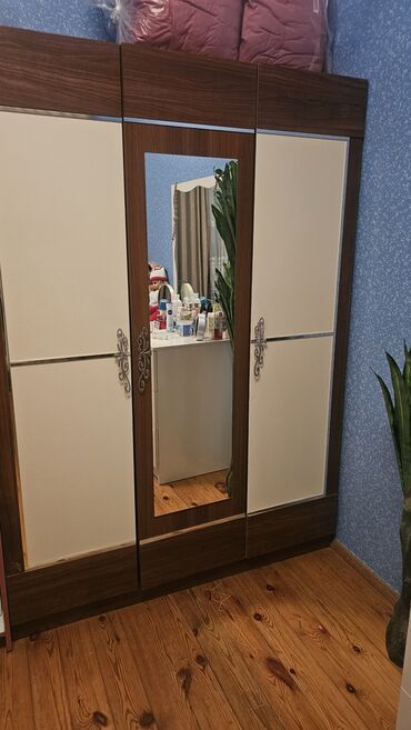 sfaner islenmis: 2 təknəfərlik çarpayı, Dolab, İşlənmiş