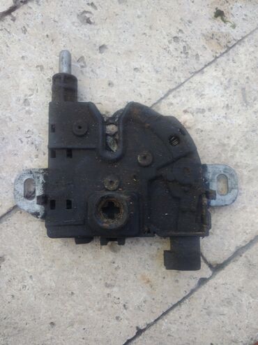 Ford: Ford Focus: 2002 г., 1.6 л, Механика, Бензиновая — 8