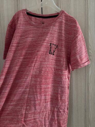 Koftalar, sviterlər: Oğlan uçun koynekler ve şortlar 7-8, 8-9 yaş geyimler Yenidirler — 6