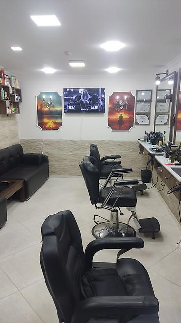 hidrofor ustası: Xidmət: Barber King – Kişi Bərbərxanası Təsvir: - Müasir, geniş və — 2
