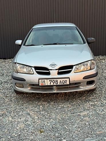 эштк: Nissan Almera: 2001 г., 1.8 л, Кол менен иштөөчү, Бензин, Хетчбек — 3