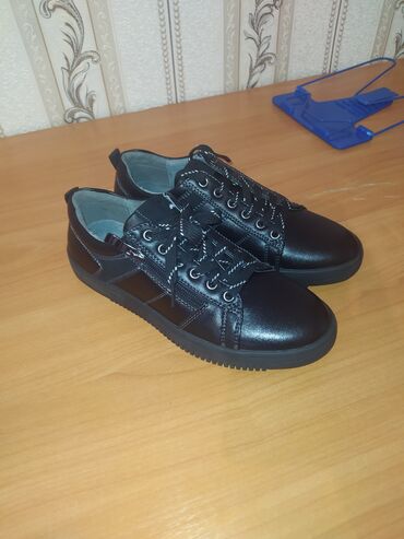 туфли для мальчиков: Продаю новую обувь для мальчика 36 размер привезли с Москвы бренд