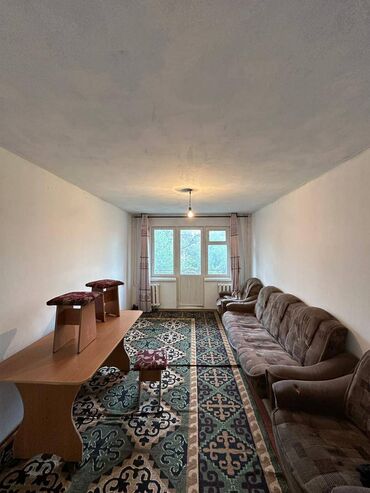 квартира трехкомнатная: 3 комнаты, 58 м², 104 серия, 3 этаж, Косметический ремонт