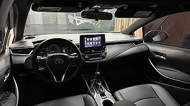 santa crus: Toyota Corolla: 2022 г., Гибрид, Седан — 8