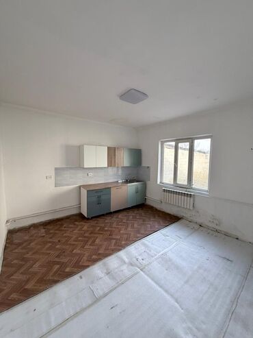 отель иссык куле: 4 комнатное помещение с кухонной зоной и санузлом. Планировка и