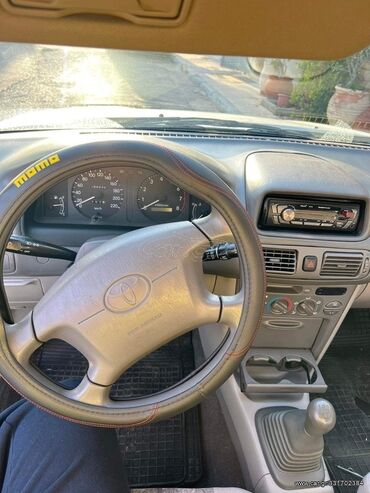 Toyota: Toyota Corolla: 1.3 l. | 1999 έ. Χάτσμπακ — 8