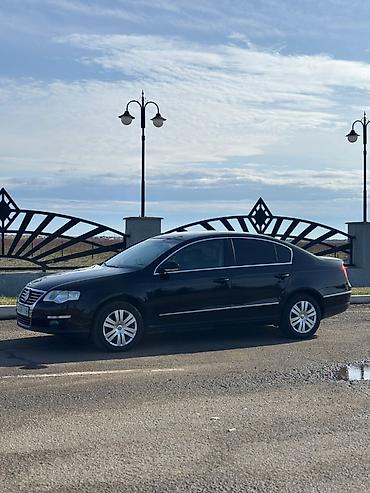passat sukan: Volkswagen Passat: 1.8 l | 2010 il Sedan — 2