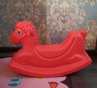 лошадка детская: Детская качалка-лошадка - Материал: прочный легкий пластик - Цвет