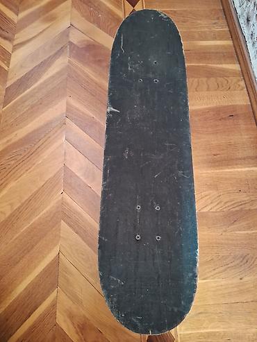 İdman və istirahət: Skateboard – tam komplekt - Dizayn: Göy-qara fon üzərində eynəkli — 4