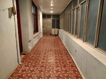Günlük kirayə mənzillər: Ev Bineqedide tam Merkezde yerlesir Geniş eyvanlı, işıqlı mənzil