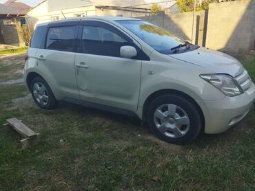 ремень безопасности камри: Toyota ist: 2004 г., 1.3 л, Автомат, Бензин, Универсал