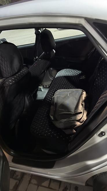 тайлта авенс: Toyota Avensis: 2002 г., 1.8 л, Механика, Бензин, Хэтчбэк — 7