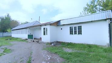 Продажа коттеджей и домов: Продаётся жилой дом с большим участком. ( Без риалтора ) Рядом вся — 3