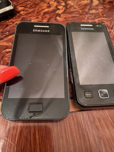 samsunq s21: Samsung Z400, 2 GB, rəng - Qara, Düyməli