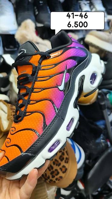 Patike: Tn patike brojevi i cena ispisana na slikama — 11