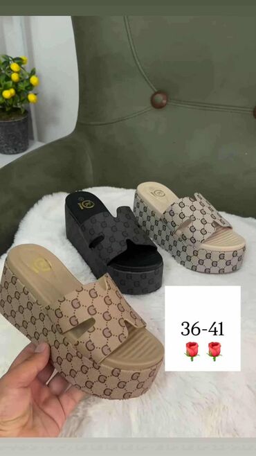 catwalk papuce: Fashion slippers, 38