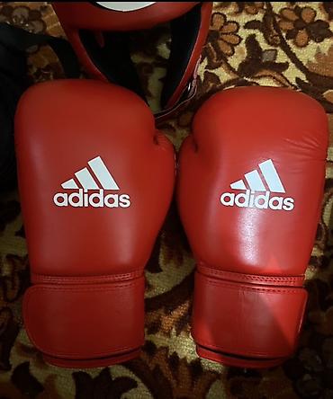 Боксерские перчатки adidas, красные. - Классическая анатомическая