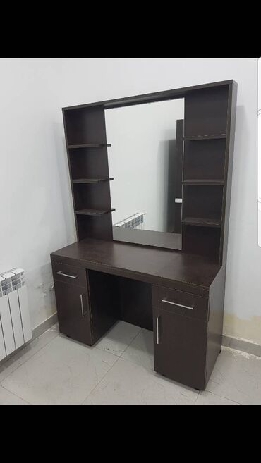 Salon masaları: Salam teze berber mebeli asagi yeri var real alici watsapla elaqe