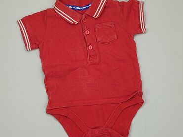 czerwone body niemowlęce: Body, 6-9 m, 
stan - Bardzo dobry