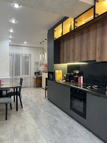 дом в центре: 2 комнаты, 70 м², Элитка, 8 этаж, Евроремонт