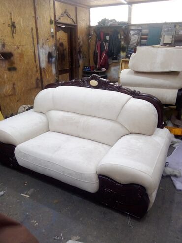 Ремонт, реставрация мебели: Ремонт-реставрацияперетяжка мягкой мебели. Замена обивочной — 10