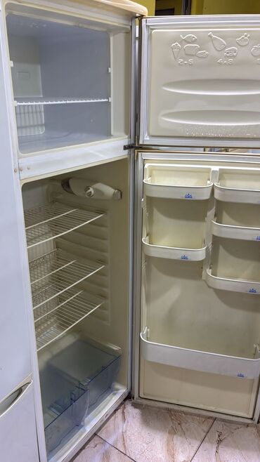 Soyuducular: 2 qapılı Gorenje Soyuducu Satılır, rəng - Ağ, Dolab içi — 28