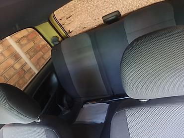 авто ижара: Daihatsu Cuore: 2001 г., 0.7 л, Кол менен иштөөчү, Бензин, Хетчбек — 4