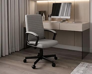 polovan namestaj slepcevic: Ergonomiska kancelarijska stolica sa naslonima za ruke, idealna za — 1